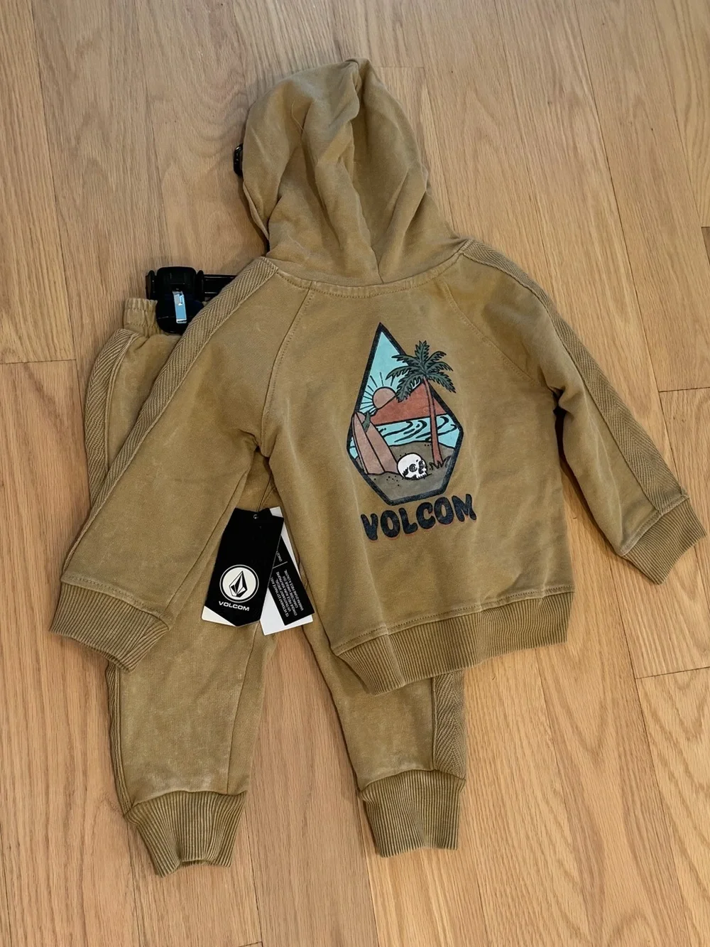 Volcom Tan Hoodie and Jogger Set with Pastel Beach Graphic